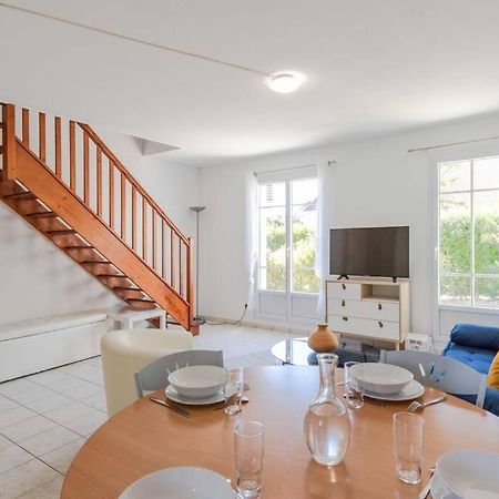 מאני-לה-הונגרה Guest House III מראה חיצוני תמונה