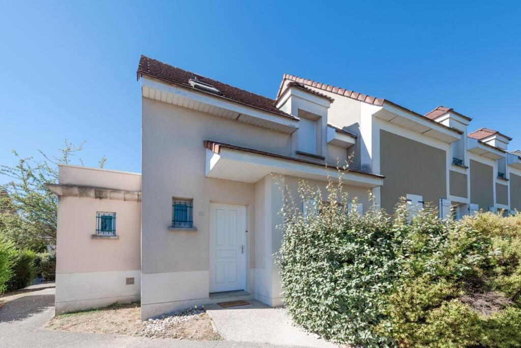 מאני-לה-הונגרה Guest House III מראה חיצוני תמונה